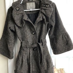 Jacket with cinched waits and statement collar